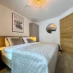 Heidn Alm Chalet *